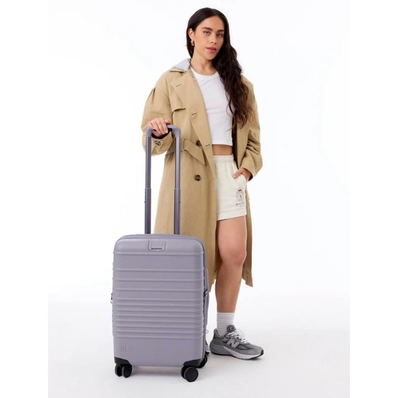 Beis NWT Carry On Roller in Lavender - Picture 6 of 6